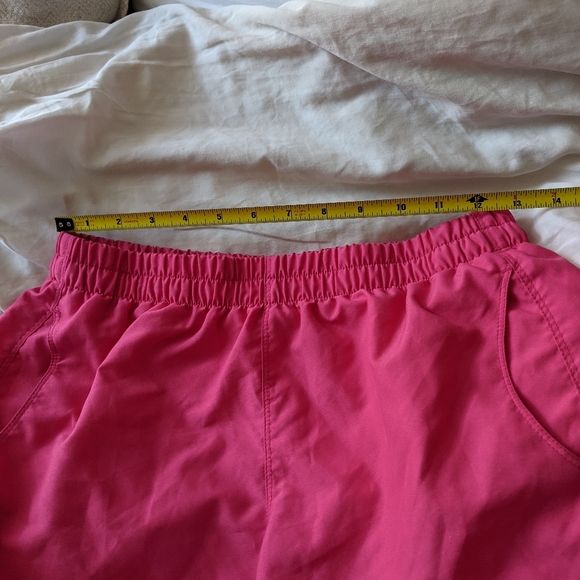 ❣️SOLD❣️ North Face Swim shorts - Picture 8 of 12